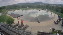 Koupací jezero