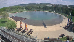 Koupací jezero