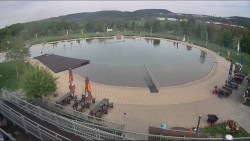 Koupací jezero