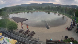 Koupací jezero