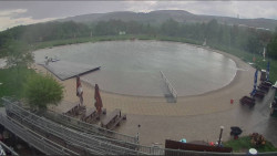 Koupací jezero