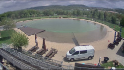 Koupací jezero