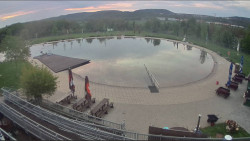 Koupací jezero