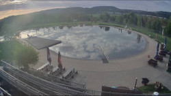 Koupací jezero