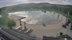 Koupací jezero