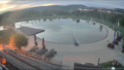 Koupací jezero