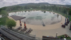 Koupací jezero