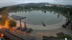 Koupací jezero