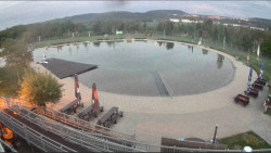Koupací jezero