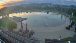 Koupací jezero
