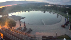 Koupací jezero