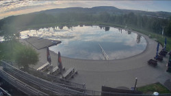 Koupací jezero