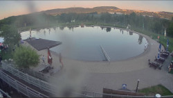 Koupací jezero
