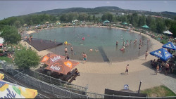 Koupací jezero