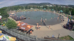 Koupací jezero