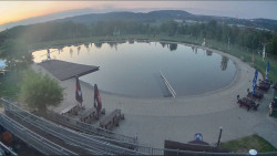 Koupací jezero