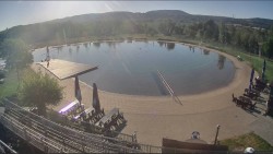 Koupací jezero