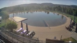 Koupací jezero