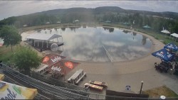 Koupací jezero