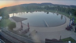 Koupací jezero