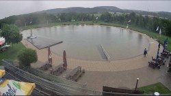 Koupací jezero