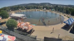 Koupací jezero