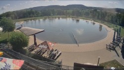 Koupací jezero