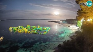 Město Bol - Zlatni rat - 31.5.2026 v 03:45 Město Bol - Zlatni rat - 31.5.2026 v 03:45