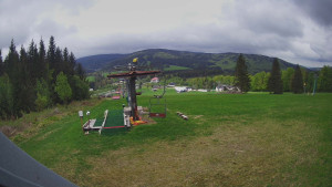 Horské atrakce Ramzová - Horní část sjezdovky Skiareálu Ramzová - 5.5.2025 v 13:00 Horské atrakce Ramzová - Horní část sjezdovky Skiareálu Ramzová - 5.5.2025 v 13:00