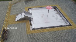 Children's paddling pool