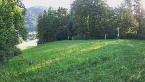 Skiareál Karolinka  - Prostřední část sjezdovky a snowpark - 21.6.2025 v 05:55