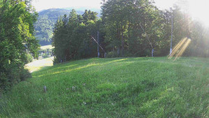 Skiareál Karolinka  - Prostřední část sjezdovky a snowpark - 21.6.2025 v 06:32