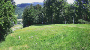 Skiareál Karolinka  - Prostřední část sjezdovky a snowpark - 21.6.2025 v 11:32