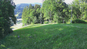 Skiareál Karolinka  - Prostřední část sjezdovky a snowpark - 21.6.2025 v 18:02