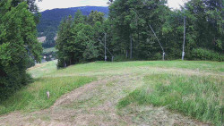 Prostřední část sjezdovky a snowpark