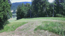 Prostřední část sjezdovky a snowpark