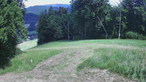 Skiareál Karolinka  - Prostřední část sjezdovky a snowpark - 14.7.2025 v 11:55