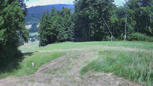 Skiareál Karolinka  - Prostřední část sjezdovky a snowpark - 14.7.2025 v 12:55