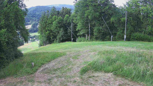 Skiareál Karolinka  - Prostřední část sjezdovky a snowpark - 14.7.2025 v 17:55