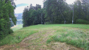 Skiareál Karolinka  - Prostřední část sjezdovky a snowpark - 15.7.2025 v 05:55