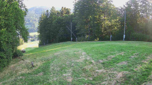 Skiareál Karolinka  - Prostřední část sjezdovky a snowpark - 15.8.2025 v 06:55