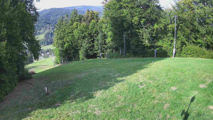 Skiareál Karolinka  - Prostřední část sjezdovky a snowpark - 13.9.2025 v 15:55