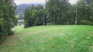 Skiareál Karolinka  - Prostřední část sjezdovky a snowpark - 16.9.2025 v 13:55