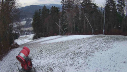 Prostřední část sjezdovky a snowpark