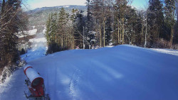 Prostřední část sjezdovky a snowpark