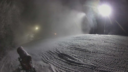 Prostřední část sjezdovky a snowpark