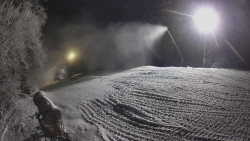 Prostřední část sjezdovky a snowpark