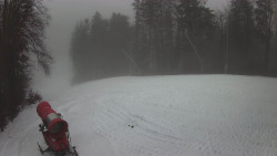 Prostřední část sjezdovky a snowpark