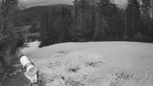 Skiareál Karolinka  - Prostřední část sjezdovky a snowpark - 6.12.2025 v 06:55