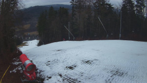 Skiareál Karolinka  - Prostřední část sjezdovky a snowpark - 6.12.2025 v 07:55